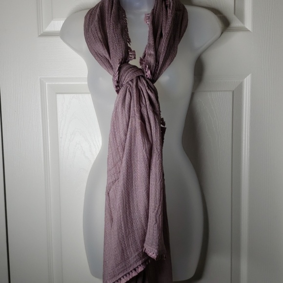 Vince Camuto Accessories - Vince Camuto | Lilac | NWOT